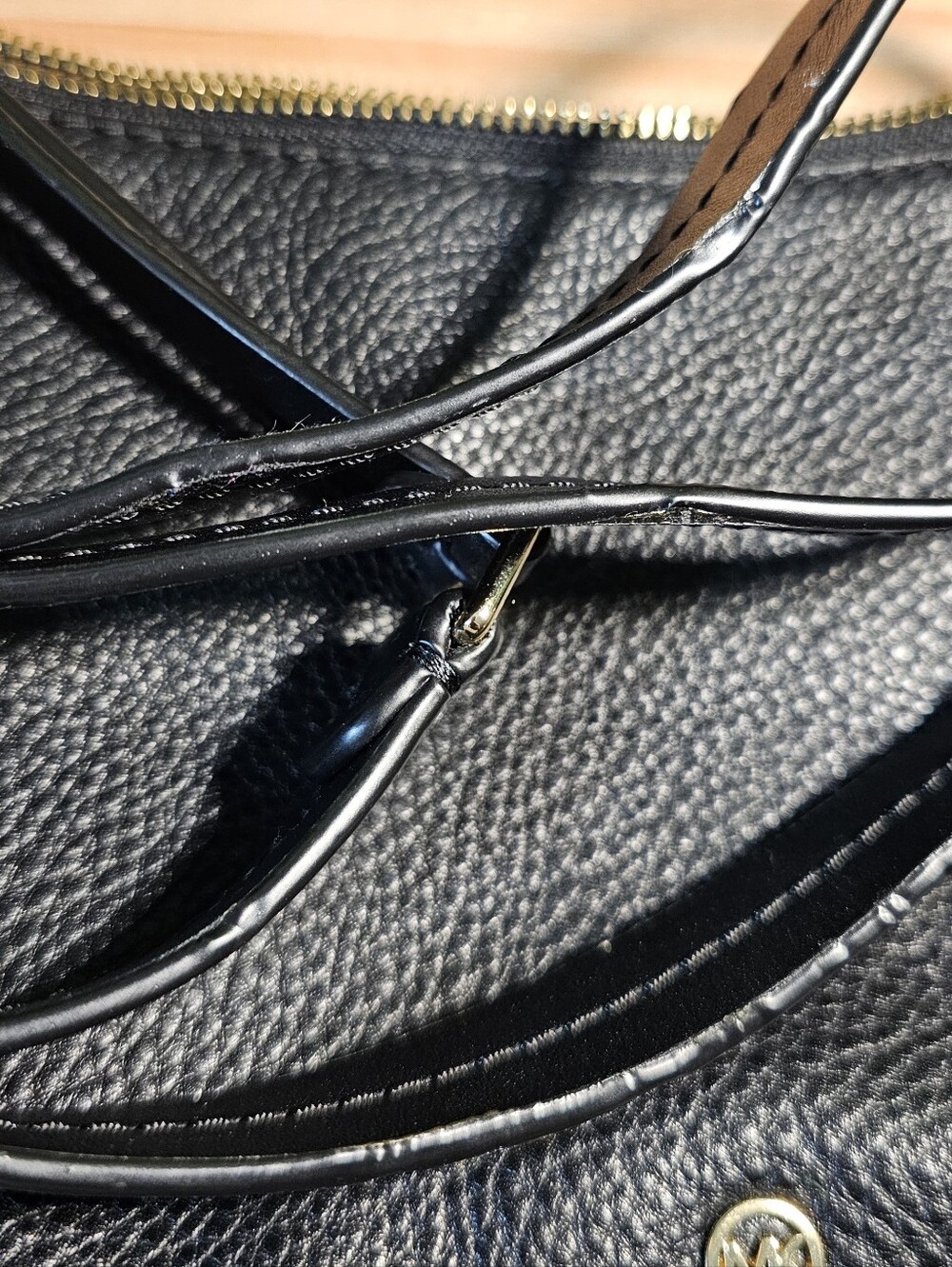 Michael Kors Black Pebbled Leather Crescent Crossbody Shoulder Bag Gold Hardware - Picture 5 of 11